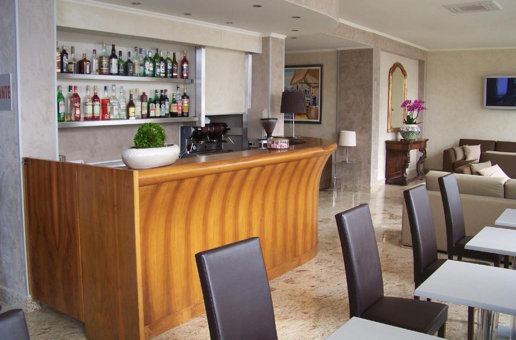 Albergo Miralago ヴェルバーニア エクステリア 写真