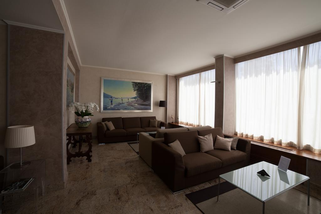 Albergo Miralago ヴェルバーニア エクステリア 写真